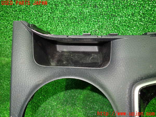 1UPJ-9237397691]ヴォクシーハイブリッド(ノアハイブリッド)(ZWR80G)内装トリム類1 中古_2