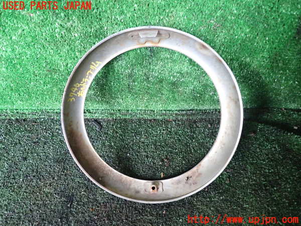 1UPJ-9237401140]三菱ジープ(J36)右ヘッドライトリム 中古_2