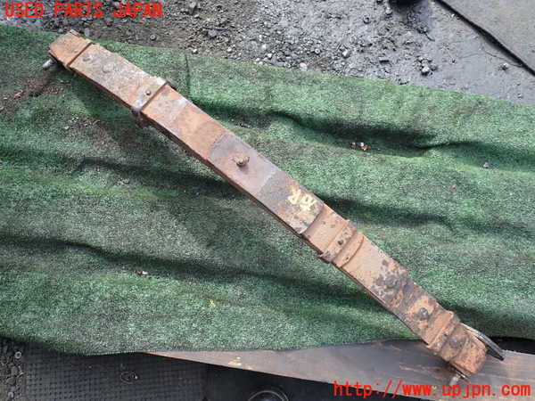 1UPJ-9237405100]三菱ジープ(J36)右リアスプリング (リーフスプリング) 中古_4