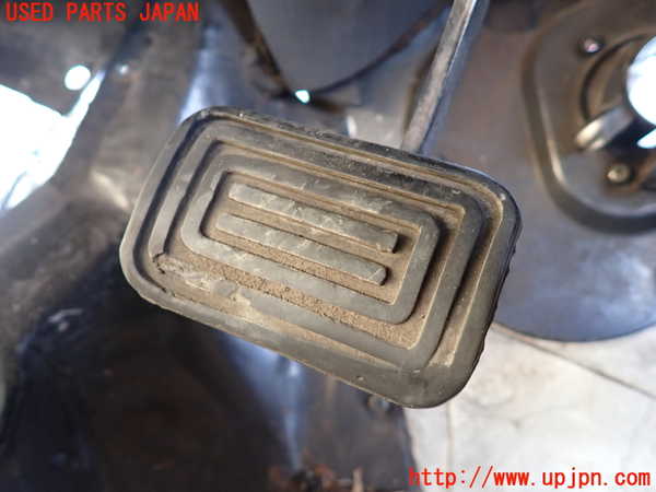 1UPJ-9237407590]三菱ジープ(J36)クラッチペダル 中古_2