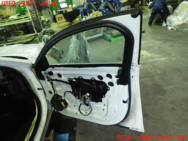 1UPJ-9237411230]ジャガー・XF スポーツブレイク(JBS2XC)右前ドア PILKINGTON M3250 【ジャンク】_5