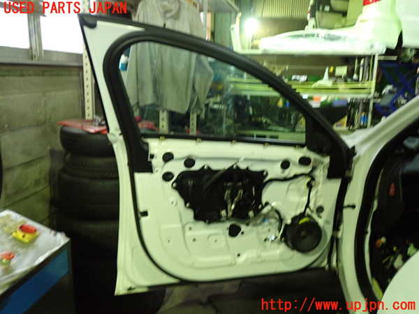 1UPJ-9237411260]ジャガー・XF スポーツブレイク(JBS2XC)左前ドア PILKINGTON M3250 中古_3