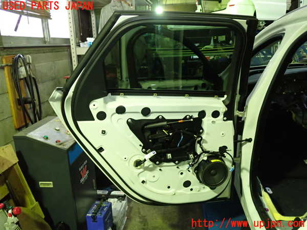 1UPJ-9237411320]ジャガー・XF スポーツブレイク(JBS2XC)左後ドア FUYAO M12385 中古_3