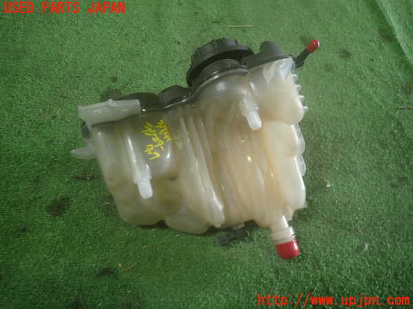 1UPJ-9237412410]ジャガー・XF スポーツブレイク(JBS2XC)ラジエータータンク 中古_3