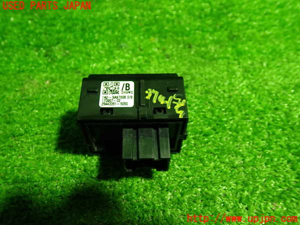 1UPJ-9237416310]ジャガー・XF スポーツブレイク(JBS2XC)スイッチ5 (車両逸脱警報OFF他) 中古_2