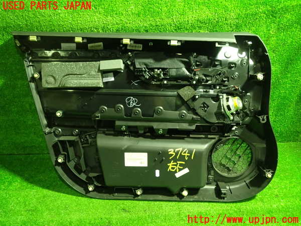 1UPJ-9237411234]ジャガー・XF スポーツブレイク(JBS2XC)右前ドア内張り 中古_4