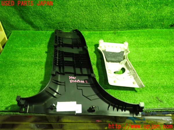 1UPJ-9237417665]ジャガー・XF スポーツブレイク(JBS2XC)右センターピラートリム 中古_2