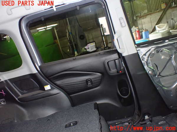 1UPJ-9237421320]ソリオ バンディット(MA37S)左後ドア (ジャンク品) 中古(43R-007981 M28Q8)_5