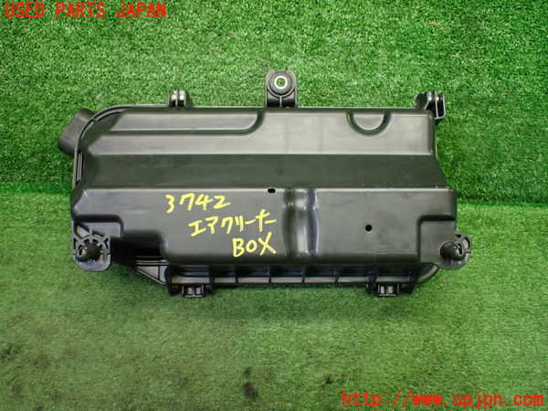 1UPJ-9237422560]ソリオ バンディット(MA37S)エアクリーナーボックス 中古_2
