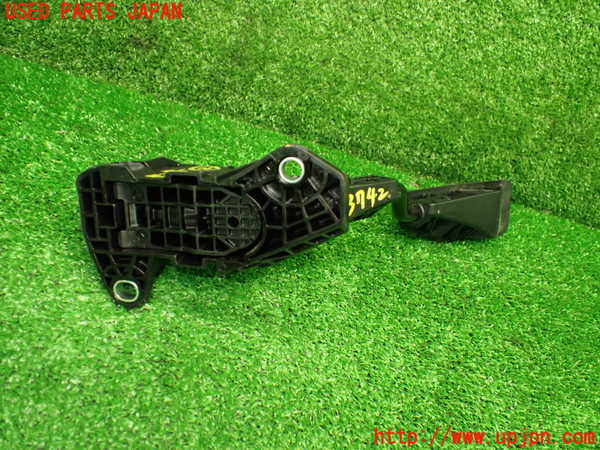 1UPJ-9237426382]ソリオ バンディット(MA37S)センサー2 (アクセルペダル) 中古_4