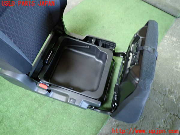 1UPJ-9237427065]ソリオ バンディット(MA37S)助手席シート 中古_3