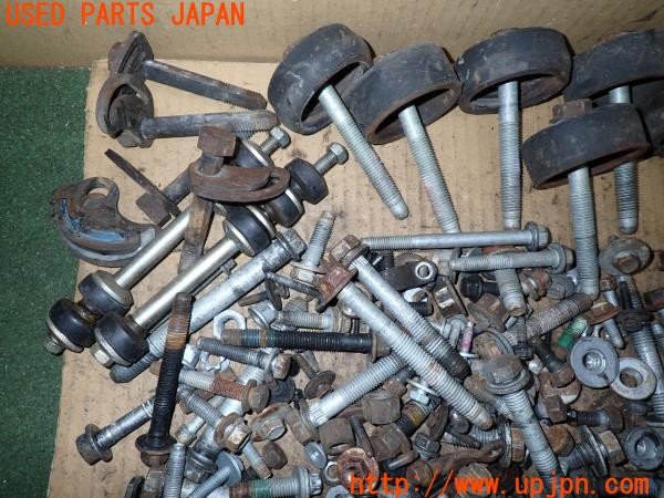 3UPJ=9237430720]シボレー サバーバン LT(GMT931)ネジ・ナット・ステー類 セット ジャンク_5