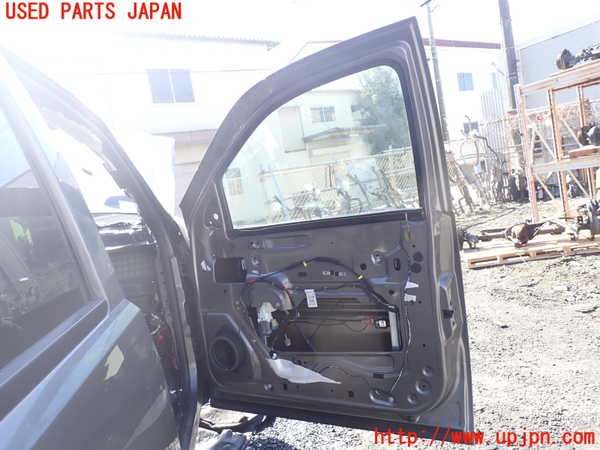 1UPJ-9237431230]シボレー・サバ―バン(型式不明)右前ドア ジャンク PILKINGTON M100 43R-001238_4
