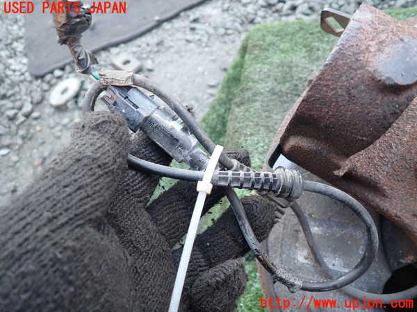 1UPJ-9237434290]シボレー・サバ―バン(型式不明)右フロントナックルハブ 中古_3