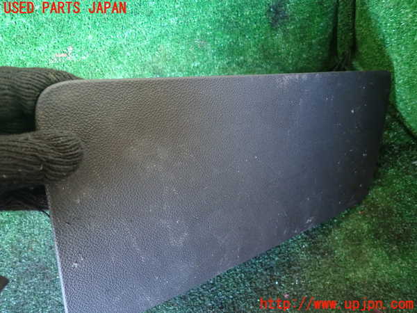 1UPJ-9237437870]シボレー・サバ―バン(型式不明)助手席側エアバッグカバー 中古_2