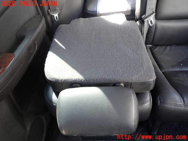 1UPJ-9237437145]シボレー・サバ―バン(型式不明)右2列目シート 中古_4