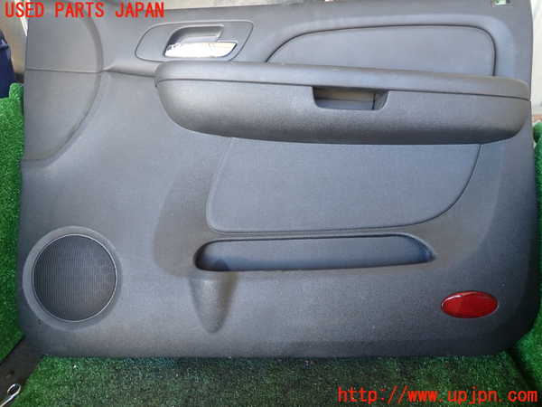 1UPJ-9237431234]シボレー・サバ―バン(型式不明)右前ドア内張り 中古_3