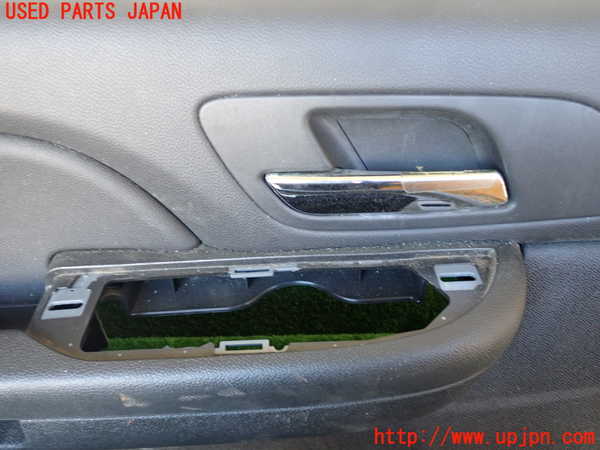 1UPJ-9237431264]シボレー・サバ―バン(型式不明)左前ドア内張り 中古_2