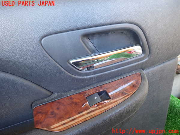 1UPJ-9237431324]シボレー・サバ―バン(型式不明)左後ドア内張り 中古_2