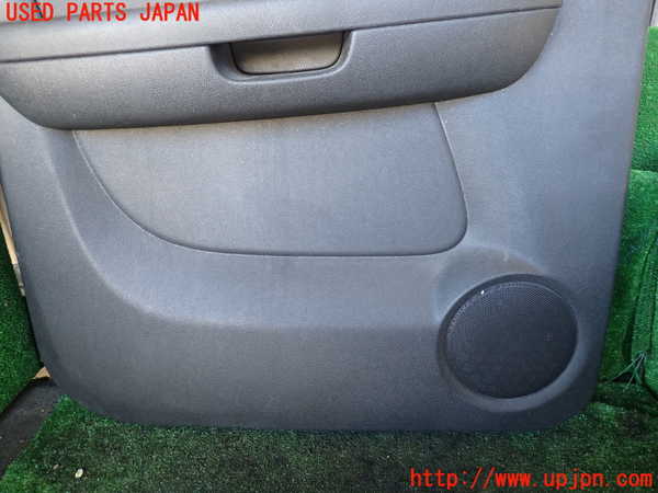 1UPJ-9237431324]シボレー・サバ―バン(型式不明)左後ドア内張り 中古_3