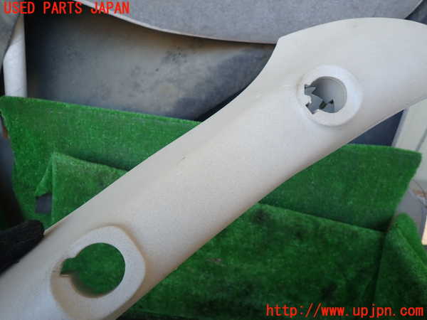 1UPJ-9237437655]シボレー・サバ―バン(型式不明)右フロントピラートリム 中古_3