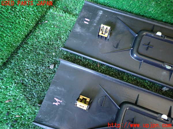 1UPJ-9237437740]シボレー・サバ―バン(型式不明)スカッフプレート 中古_3