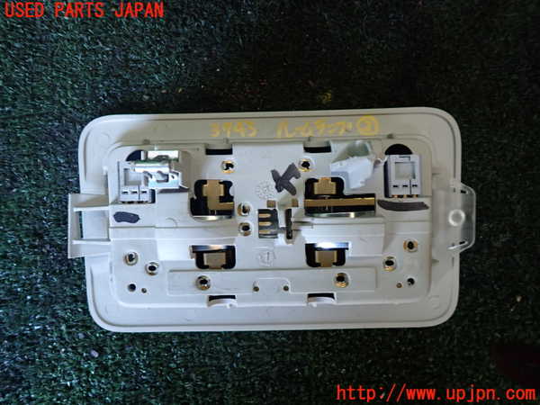 1UPJ-9237436412]シボレー・サバ―バン(型式不明)ルームランプ2(2列目真中) 中古_2