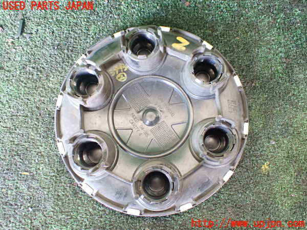 1UPJ-9237439427]シボレー・サバ―バン(型式不明)17インチホイールキャップ1枚② 中古_3