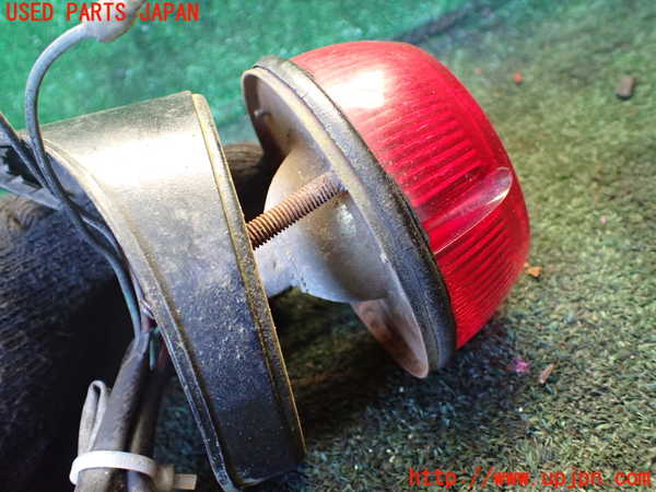 1UPJ-9237441530]三菱ジープ(J53(改))右テールランプ 中古_3