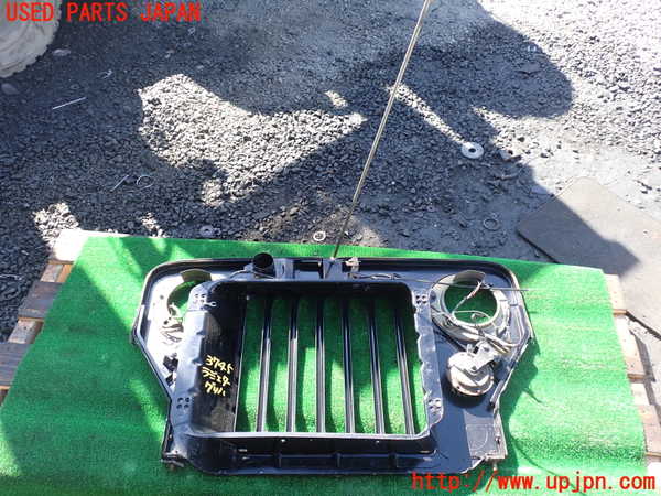 1UPJ-9237451050]三菱ジープ(J54)ラジエターグリル 中古_3