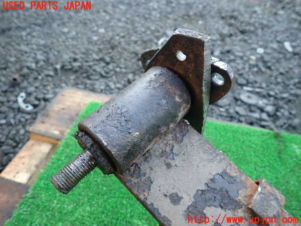 1UPJ-9237455100]三菱ジープ(J54)右リアスプリング 【ジャンク】_3