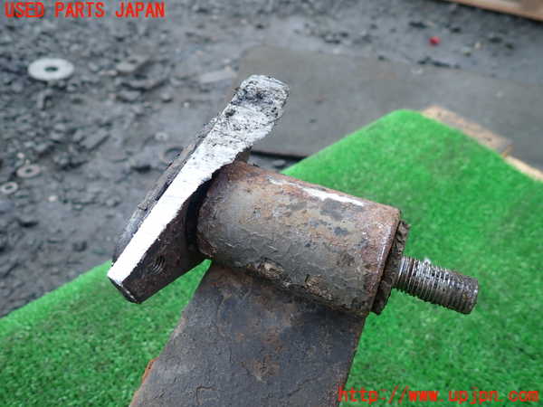 1UPJ-9237455105]三菱ジープ(J54)左リアスプリング 【ジャンク】_3