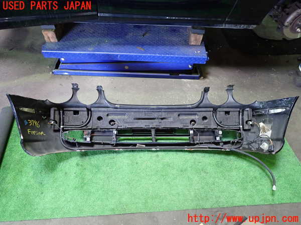 1UPJ-9237461010]ジャガー・XJ(J72RA)フロントバンパー 中古_4