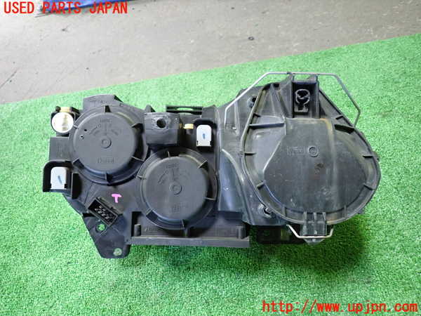 1UPJ-9237461130]ジャガー・XJ(J72RA)右ヘッドライト HID 中古_2