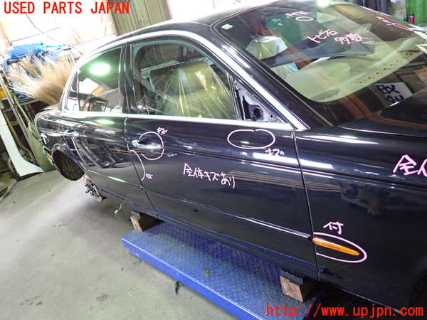 1UPJ-9237461230]ジャガー・XJ(J72RA)右前ドア SEKURIT M35 中古_3