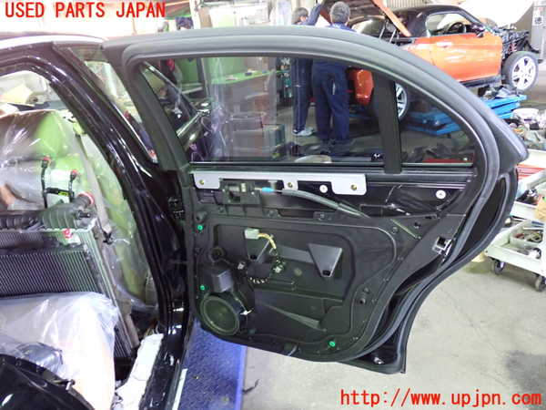 1UPJ-9237461290]ジャガー・XJ(J72RA)右後ドア SEKURIT M25100 中古_5