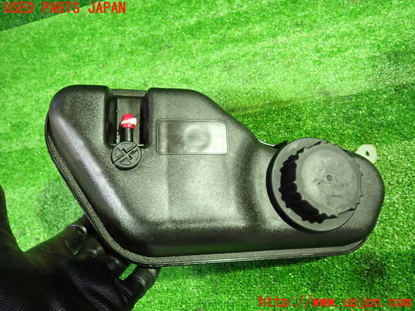 1UPJ-9237462410]ジャガー・XJ(J72RA)ラジエータータンク 中古_3