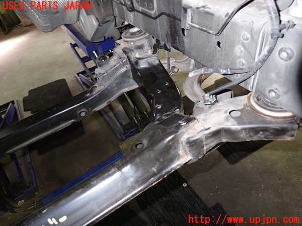 1UPJ-9237465285]ジャガー・XJ(J72RA)フロントメンバー 中古_2