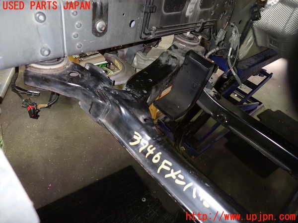 1UPJ-9237465285]ジャガー・XJ(J72RA)フロントメンバー 中古_3