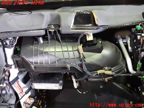 1UPJ-9237466081]ジャガー・XJ(J72RA)エバポレーター1 中古_3