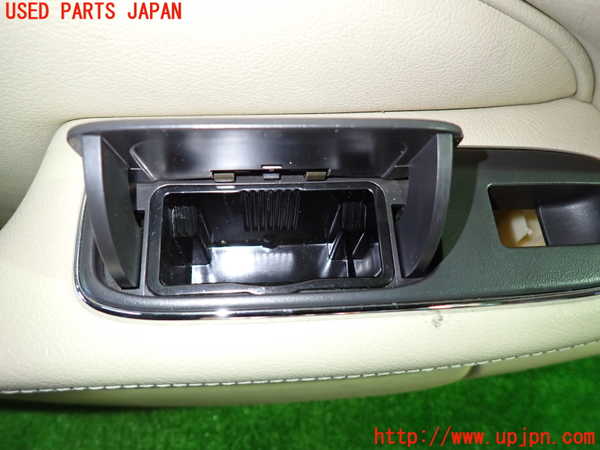 1UPJ-9237461264]ジャガー・XJ(J72RA)左前ドア内張り 中古_3