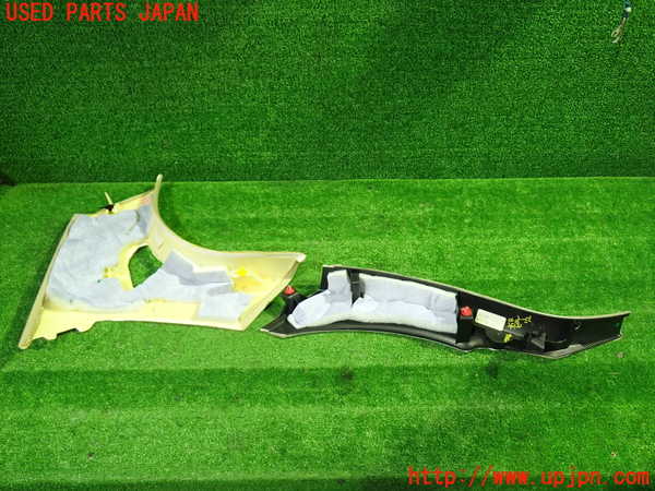 1UPJ-9237467675]ジャガー・XJ(J72RA)右リアピラートリム 中古_2