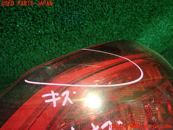 1UPJ-9237471530]ベンツ C220 d(205014)(W205)右テールランプ 中古_2