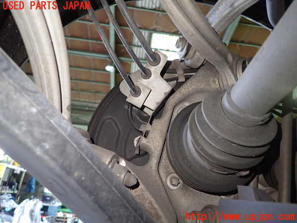 1UPJ-9237474300]ベンツ C220 d(205014)(W205)右リアナックルハブ 中古_2