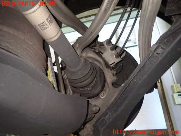 1UPJ-9237474305]ベンツ C220 d(205014)(W205)左リアナックルハブ 中古_2