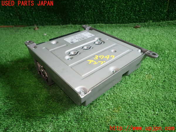 1UPJ-9237476525]ベンツ C220 d(205014)(W205)アンプ 中古_3