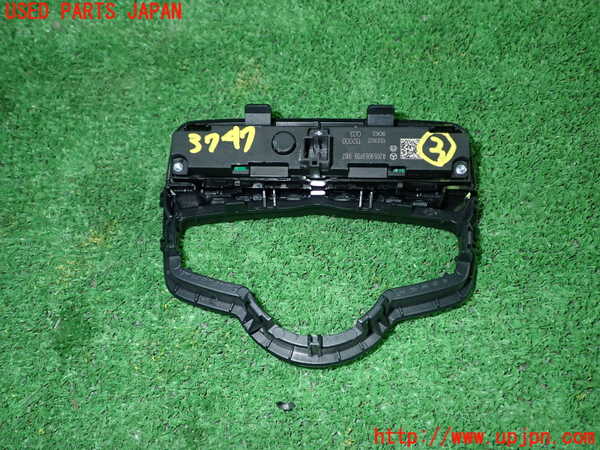 1UPJ-9237476308]ベンツ C220 d(205014)(W205)スイッチ3 中古_2