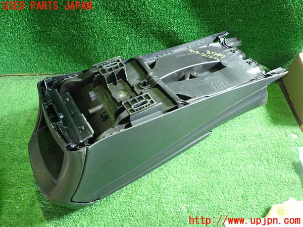 1UPJ-9237477540]ベンツ C220 d(205014)(W205)センターコンソール 中古_5