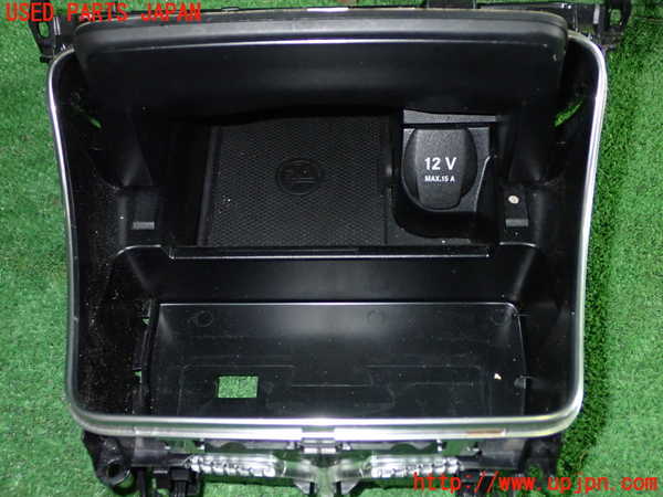 1UPJ-9237477841]ベンツ C220 d(205014)(W205)小物入れ1 中古_5