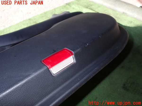 1UPJ-9237471234]ベンツ C220 d(205014)(W205)右前ドア内張り 中古_2